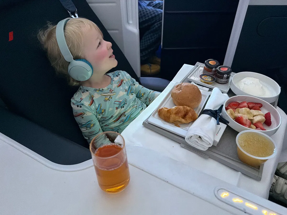 Breakfast time aboard Air France