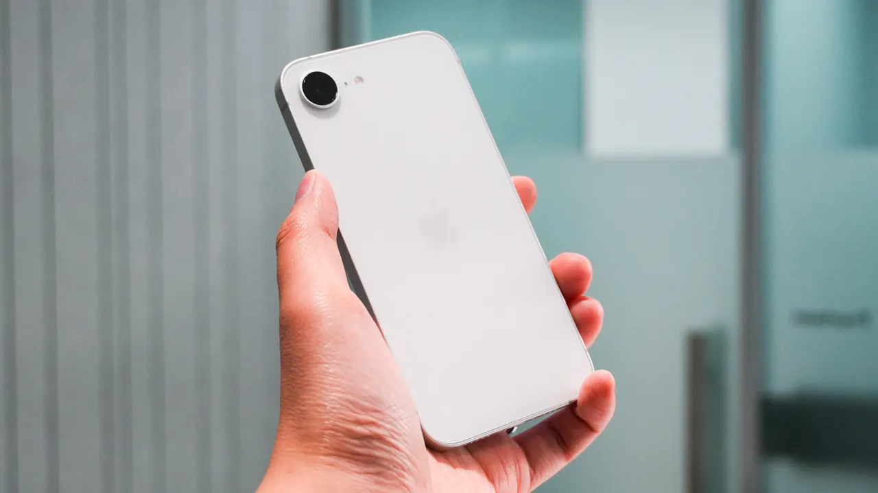 iPhone 17e