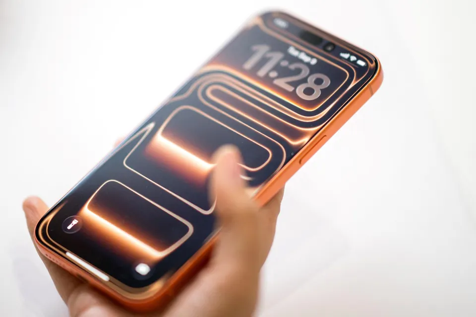 US-TECHNOLOGY-AI-APPLE