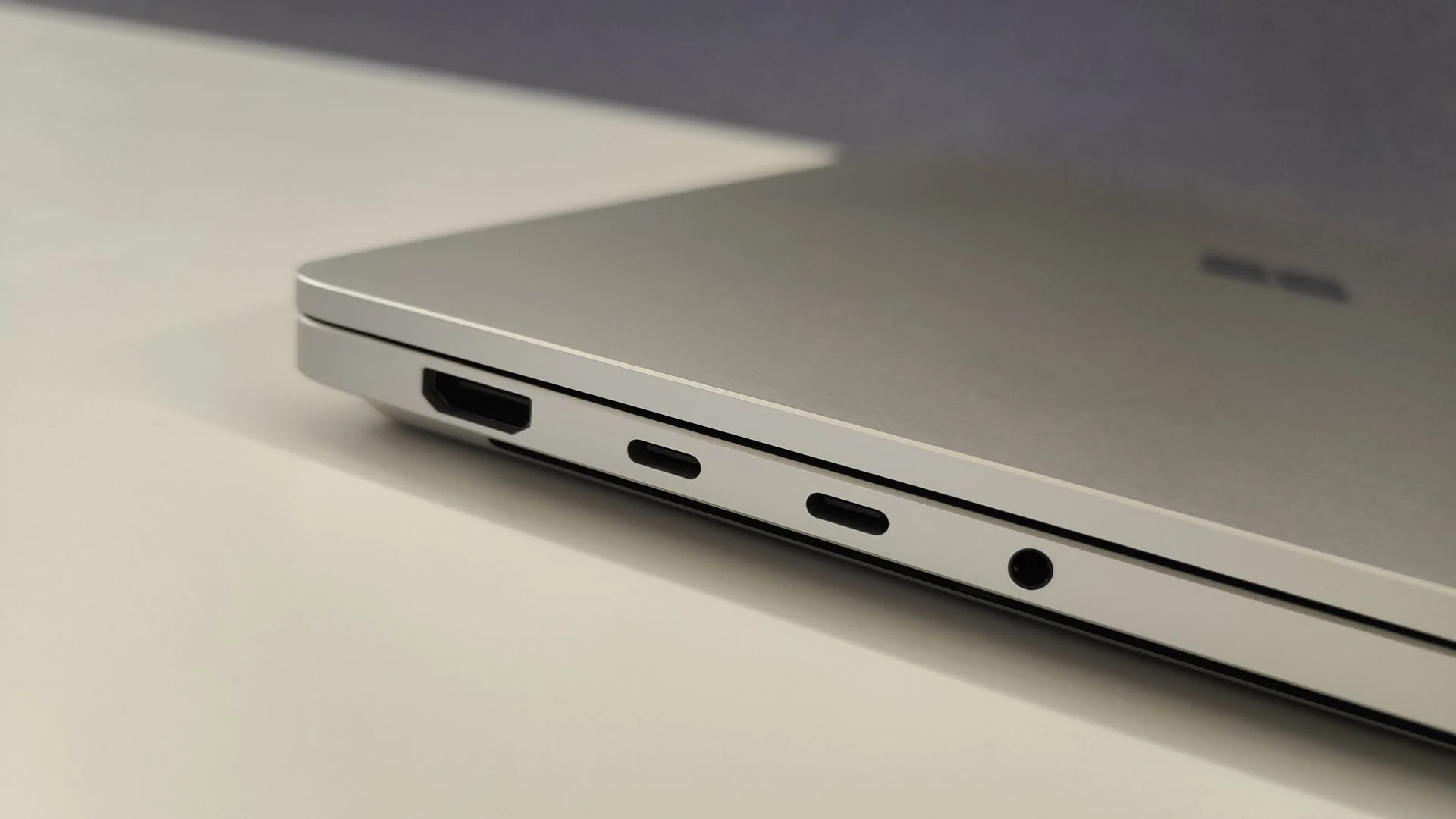 Microsoft Surface Laptop Ultra left side ports