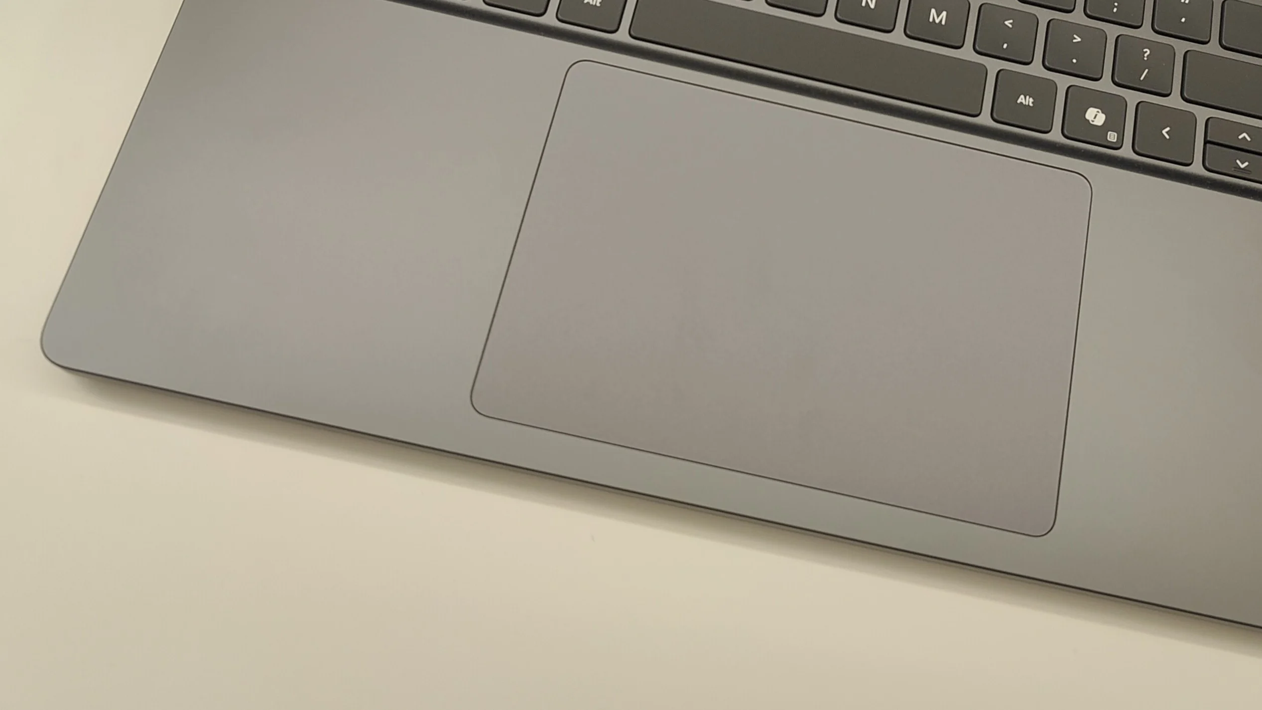 Microsoft Surface Laptop Ultra trackpad