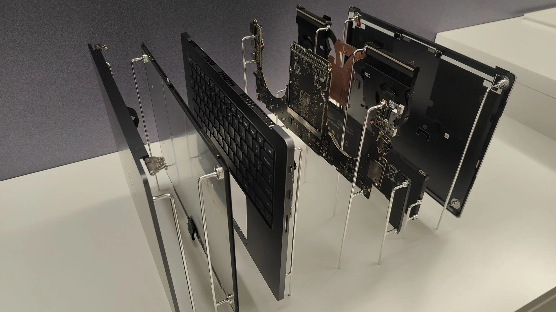 Microsoft Surface Laptop Ultra components
